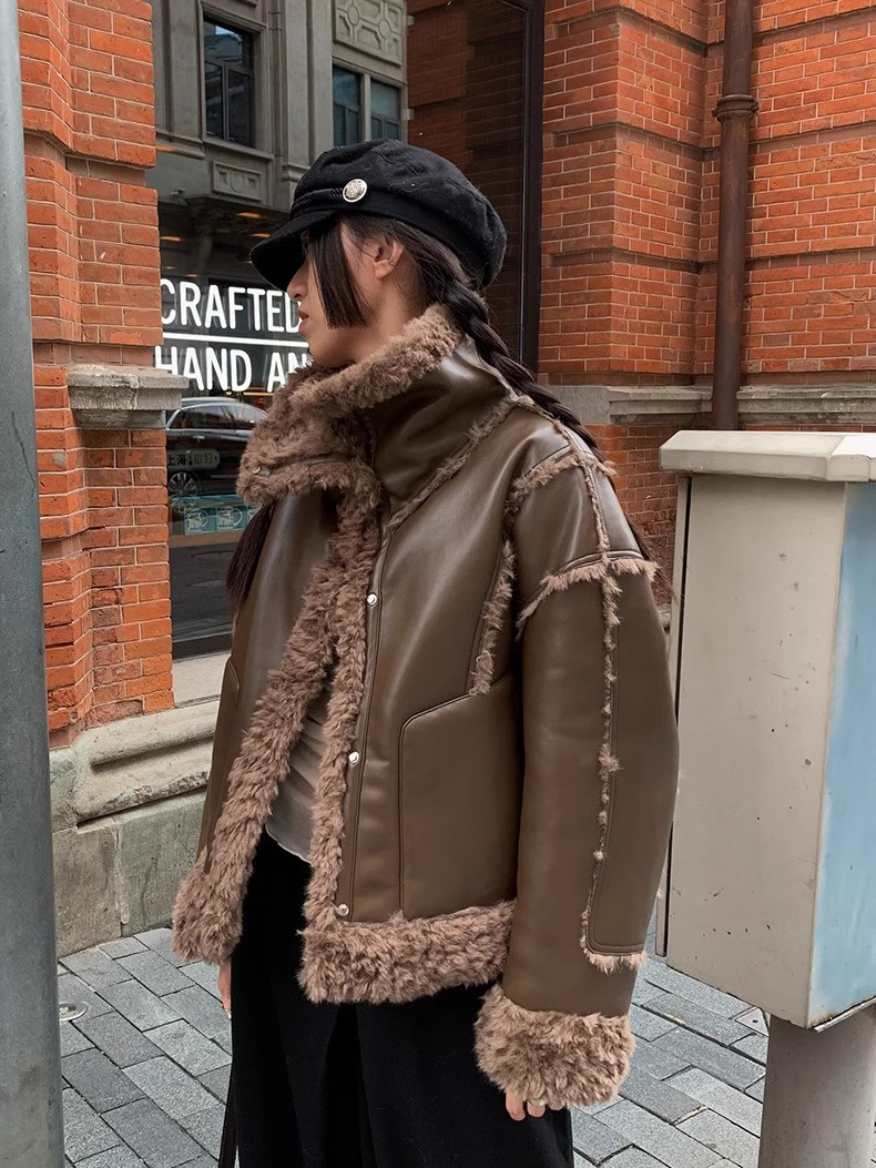 冬季新款复古休闲机车风翻领保暖慵懒皮毛一体宽松短款外套